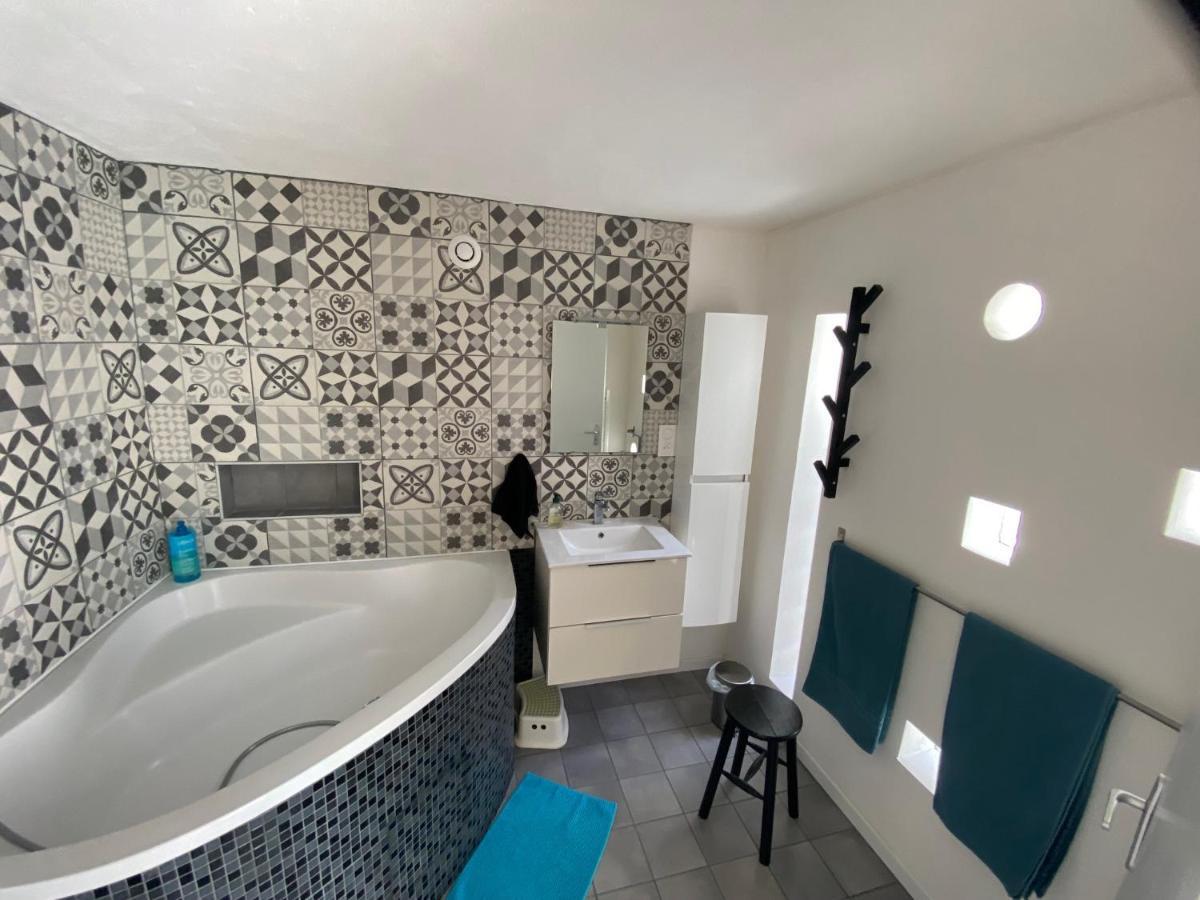 Апартаменти Grand Studio De 38M2 Et Cour Independante De 25M2 Dont Wifi Et Netflix Монпельє Екстер'єр фото